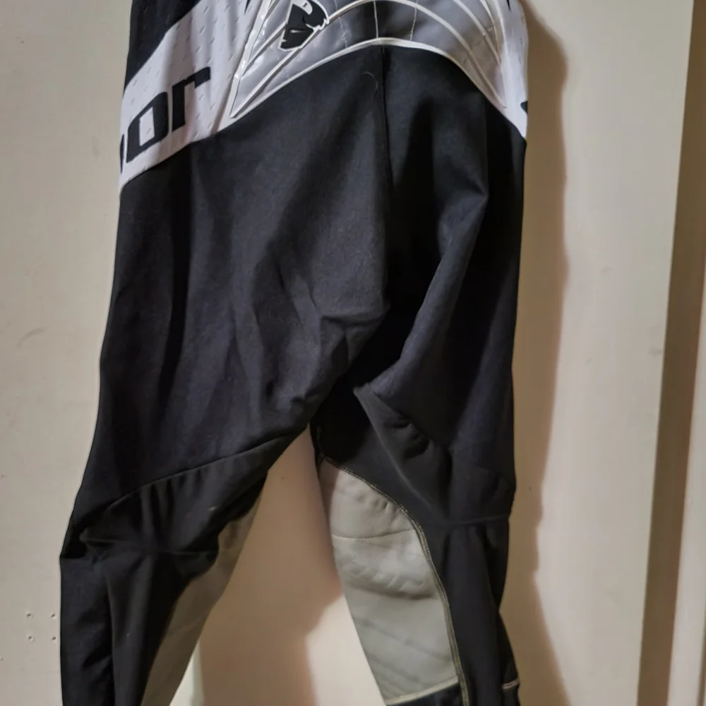 Thor Racing Pants - Picture 2 of 3